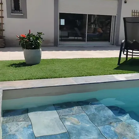 Вилла Les Cigales Pour 8 Personnes Max Avec Piscine Et A 20 Min De La *