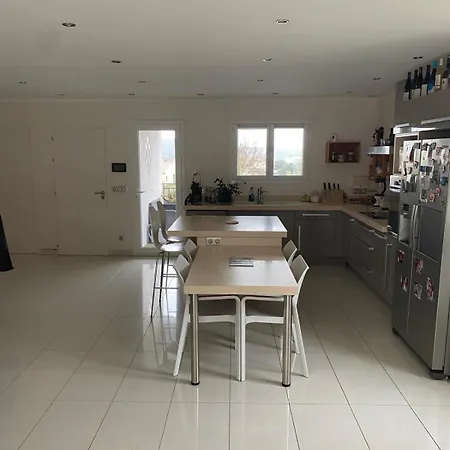 Les Cigales Pour 8 Personnes Max Avec Piscine Et A 20 Min De La Vila Nissan-lez-Enserune